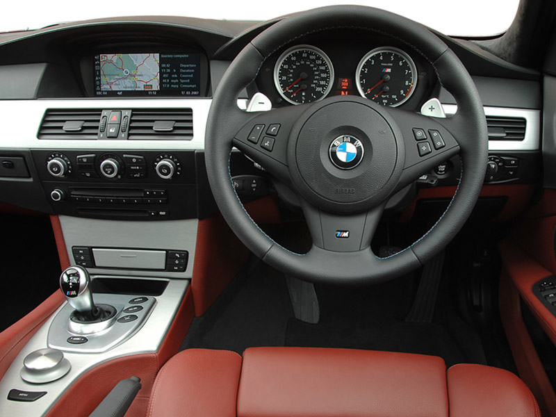 Quel système multimédia choisir pour sa BMW Serie 5 E39 ?