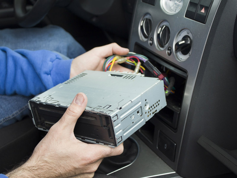 ᐈ Code radio Dacia : comment le récupérer facilement et